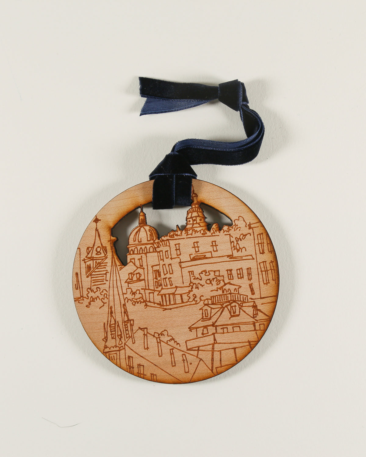 "Annapolis" Signature Ornament (Undated)